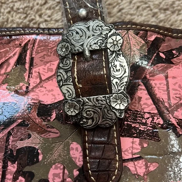 Montana West Western Buckle Collection pink camo/woodland (flawed) see pic - Picture 6 of 11